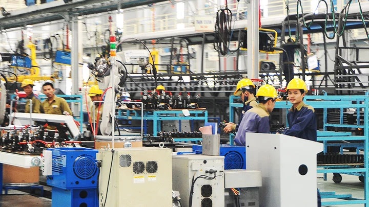 Uu tien nguon luc ho tro phap ly cho kinh te tu nhan but pha